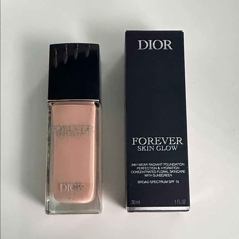 Dior Forever Skin Glow Foundation